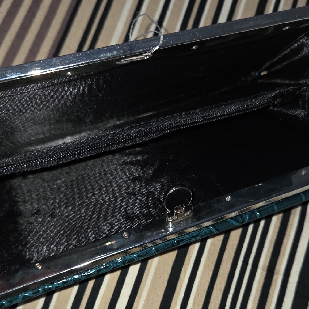 Maurices Teal Crocodile-Pattern Clutch - Picture 5 of 8